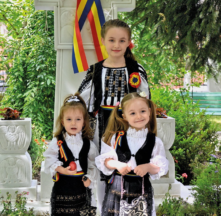 Fetița de nota 10 și surorile ei.